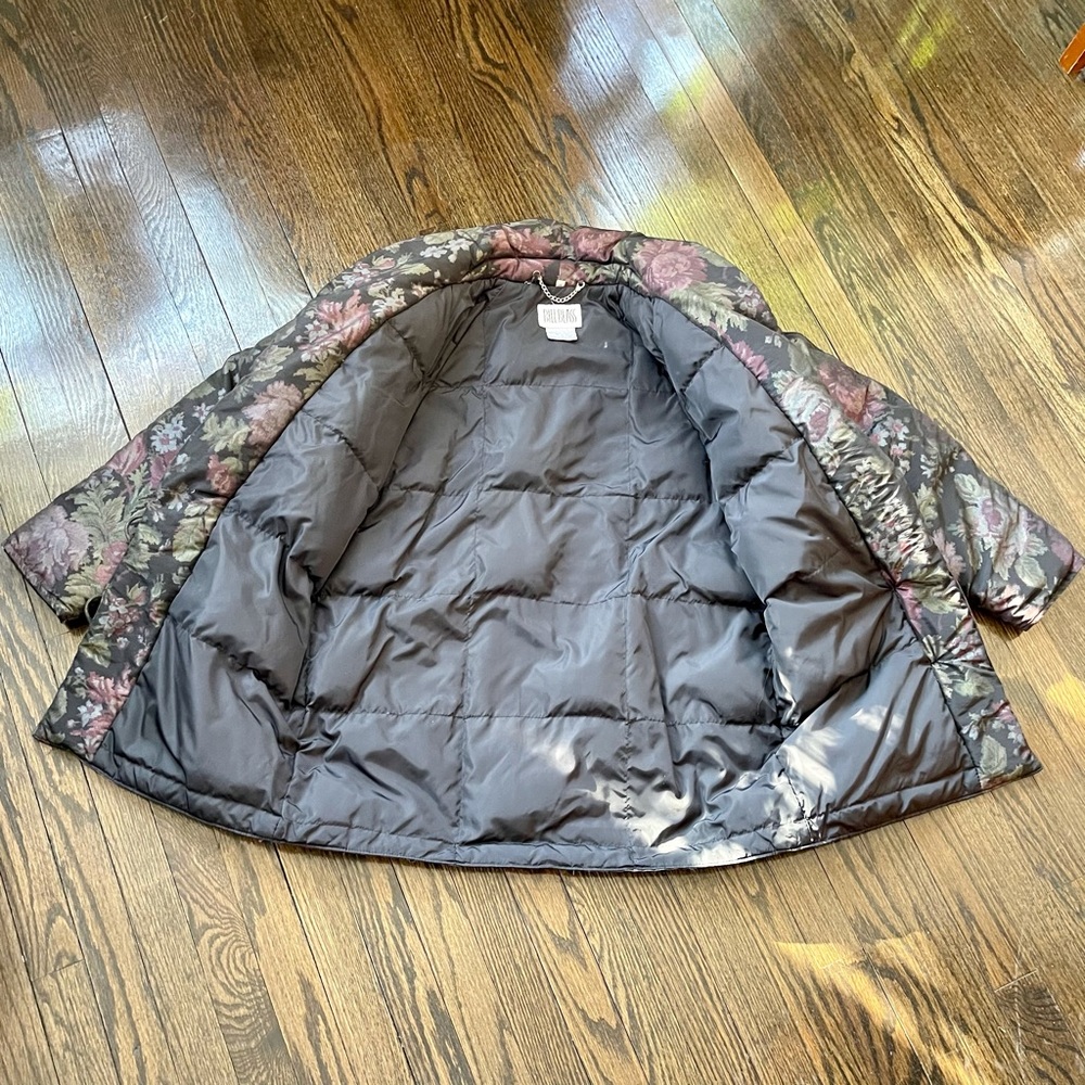 VTG Bill Blass Floral Down Puffer w/ Toggles - Picture 11 of 12